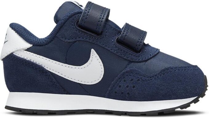 Nike MD Valiant Shoe Baby and Toddler 21 EUR