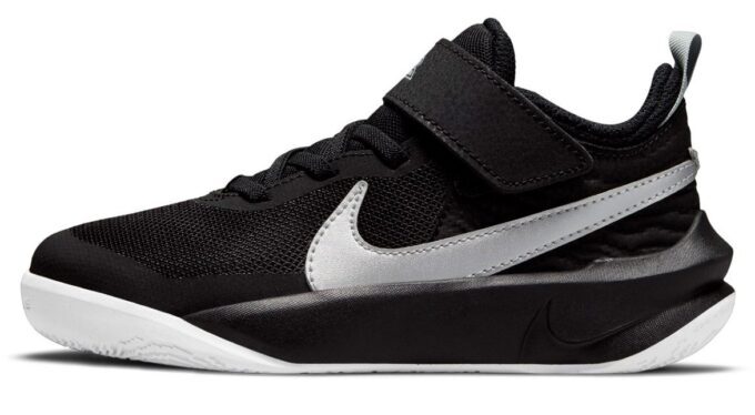 Nike Team Hustle D 10 FlyEase Big Kids 31 EUR